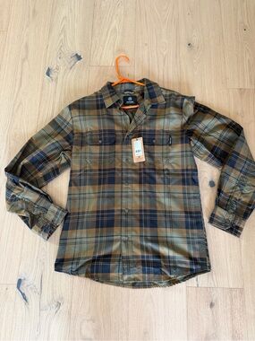 Men's Flylow Plaid Button-Up Shirt in Olive & Navy